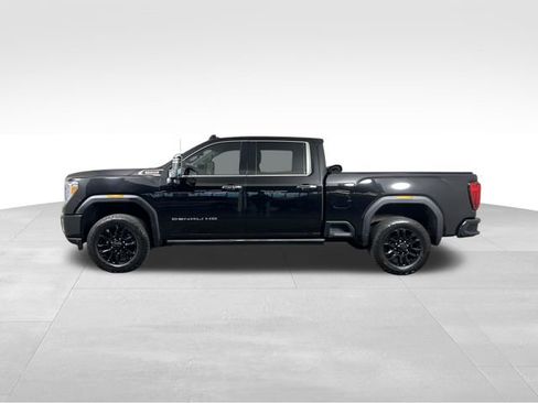 Used 2022 GMC Sierra 2500 Denali w/ Denali Black Diamond Edition image 3