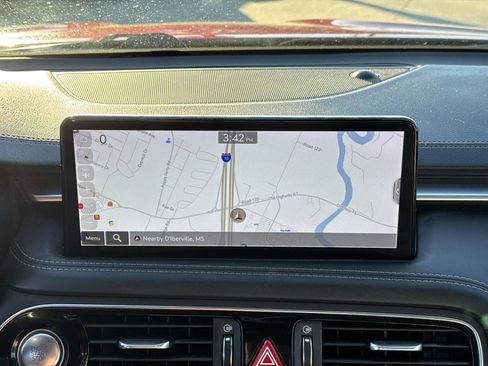 Used 2023 Genesis G70 2.0T image 25