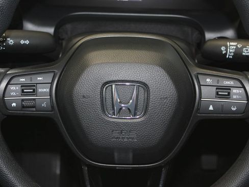 Used 2024 Honda HR-V LX image 12