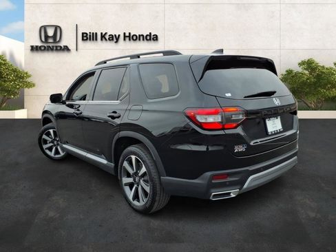 Used 2024 Honda Pilot Elite image 6