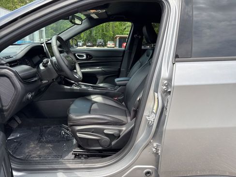 Used 2022 Jeep Compass Altitude image 10