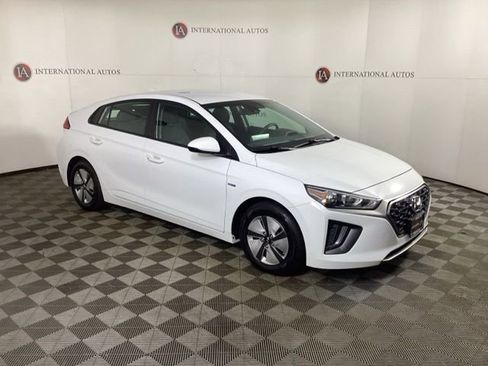 Used 2020 Hyundai Ioniq Blue FWD image 3