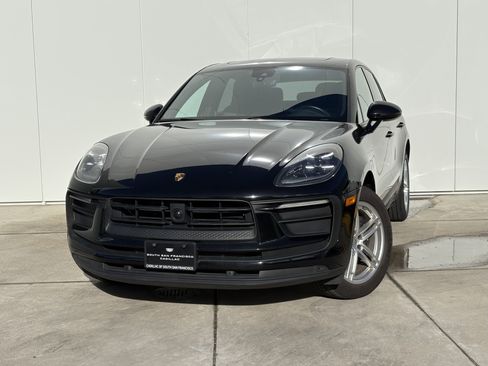 Used 2024 Porsche Macan image 1