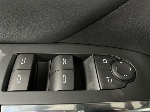 New 2025 Chevrolet Traverse LT w/ Sun and Wheel Package image 59