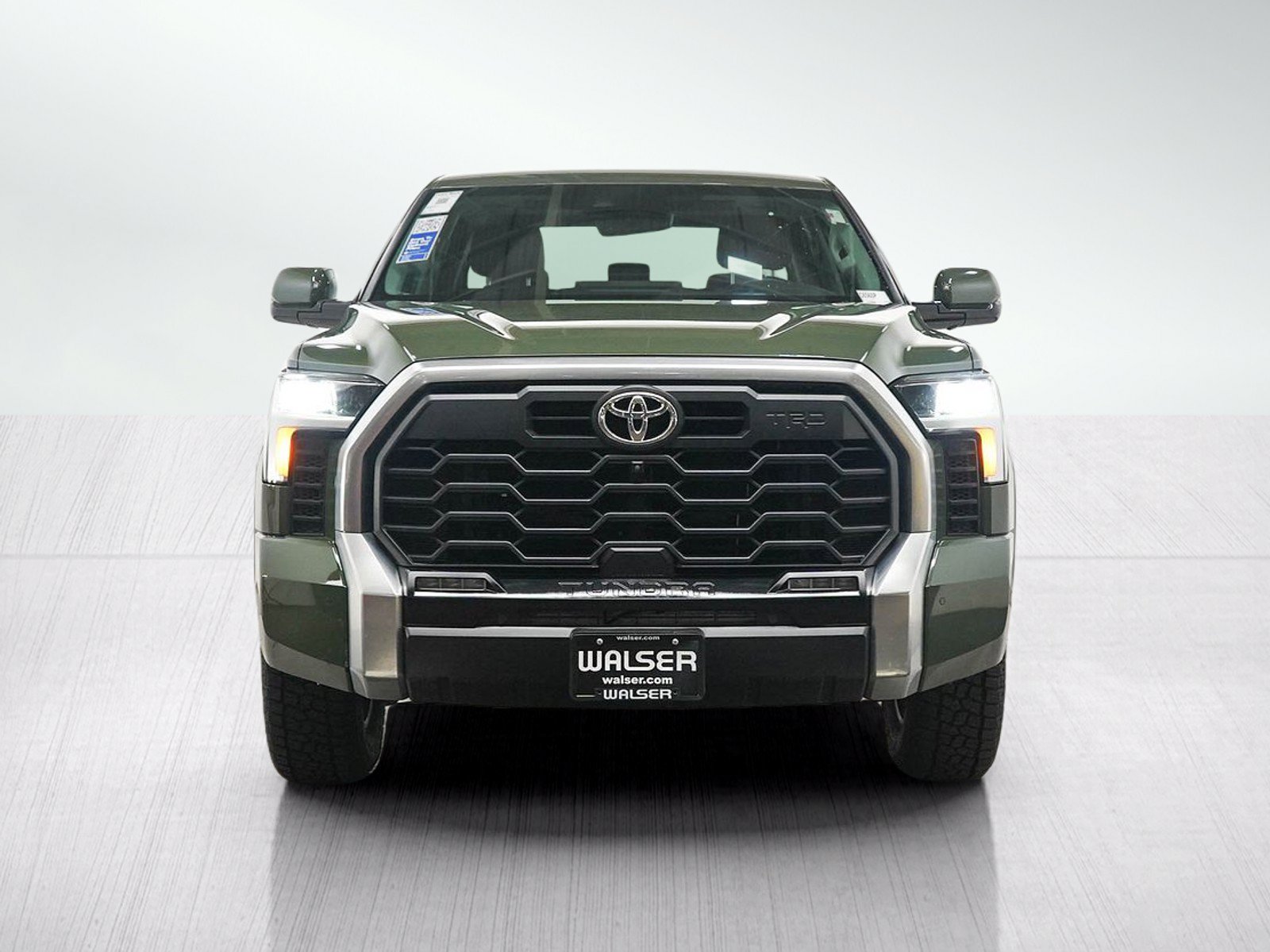 Used 2023 Toyota Tundra Limited AWD/4WD image 9
