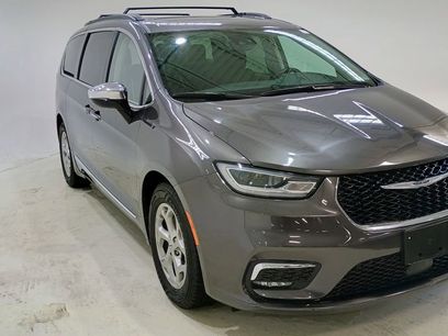Used 2023 Chrysler Pacifica Limited