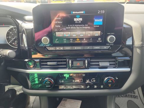 New 2025 Nissan Pathfinder SV w/ Black Appearance Package image 13