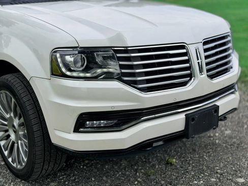 Used 2015 Lincoln Navigator L 4WD w/ Equipment Group 101A Reserve image 24