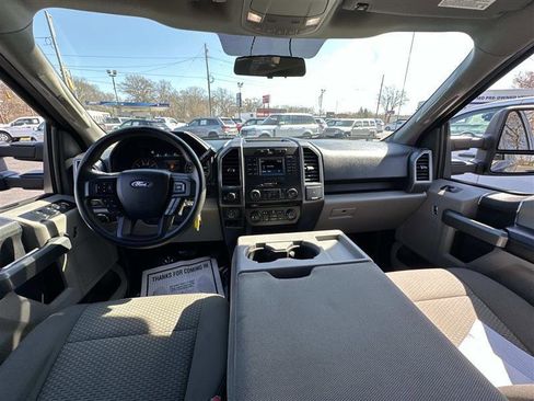 Used 2017 Ford F150 XLT w/ Heavy-Duty Payload Package image 12