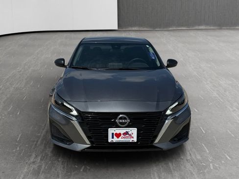 Used 2025 Nissan Altima 2.5 S FWD image 8