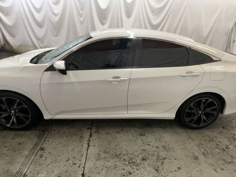 Used 2019 Honda Civic Sport image 14