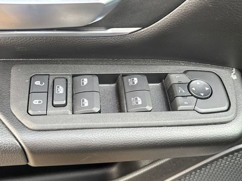 Used 2025 RAM 1500 Lone Star image 7