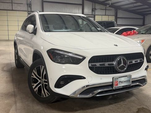 Used 2025 Mercedes-Benz GLA 250 4MATIC image 1