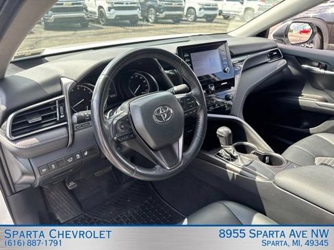 Used 2024 Toyota Camry SE FWD image 14