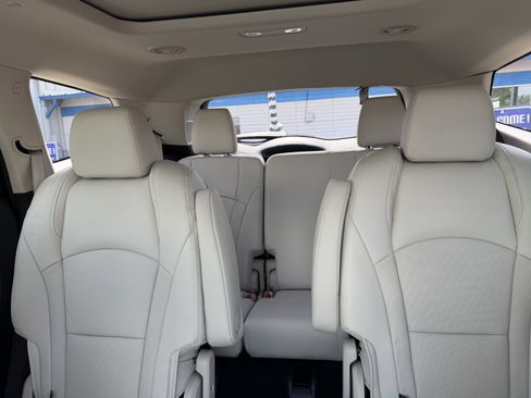 Used 2023 Buick Enclave Essence w/ Experience Buick Package AWD/4WD image 24