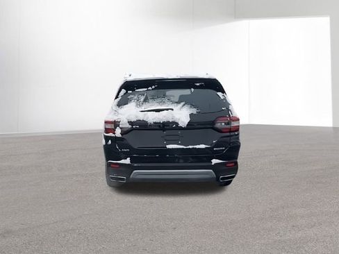 New 2025 Honda Pilot Touring image 8