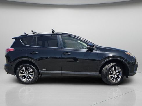 Used 2016 Toyota RAV4 XLE AWD/4WD image 23