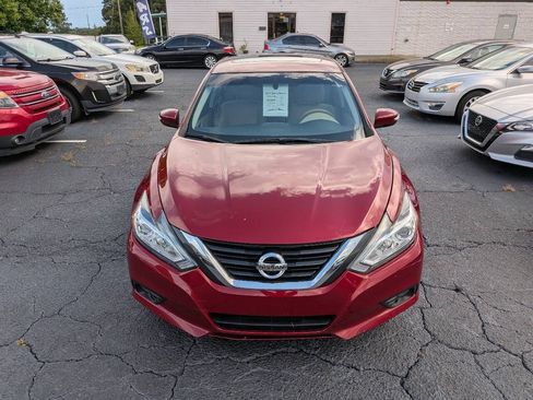 Used 2017 Nissan Altima 2.5 SV w/ Convenience Package FWD image 7