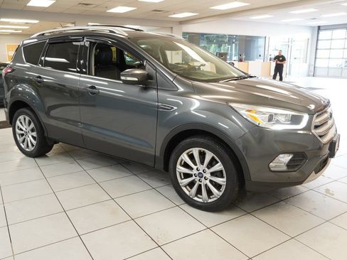 Used 2018 Ford Escape Titanium w/ Ford Safe & Smart Package AWD/4WD image 15
