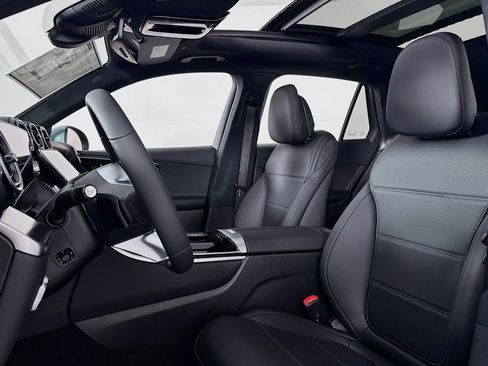 New 2026 Mercedes-Benz GLC 300 image 16