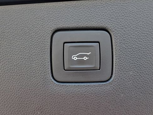 Used 2024 Buick Envista Sport Touring w/ Convenience I Package FWD image 31