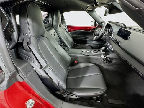 New 2026 MAZDA MX-5 Miata RF Grand Touring RWD image 32