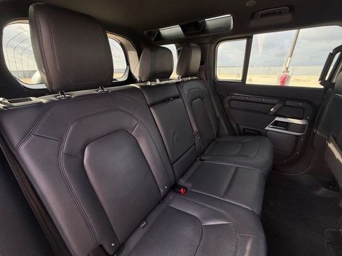 Used 2023 Land Rover Defender 110 S AWD/4WD image 17