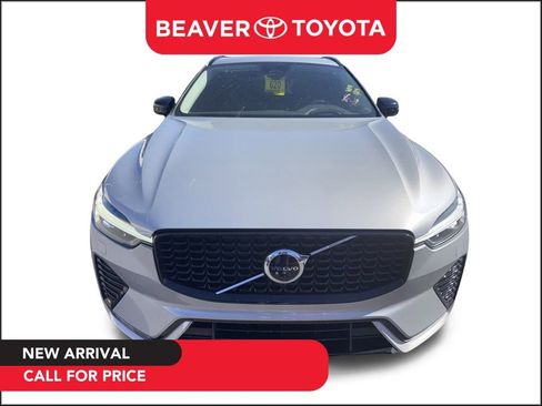 Used 2023 Volvo XC60 B5 Ultimate w/ Climate Package image 1