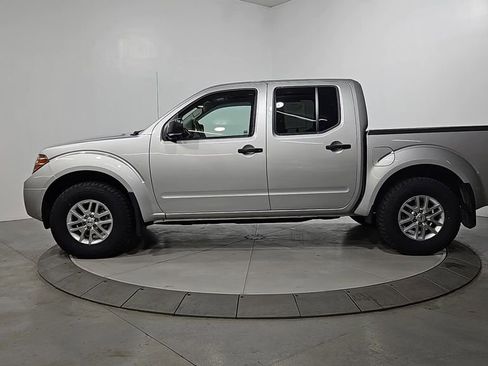 Used 2019 Nissan Frontier SV w/ Value Truck Package image 2