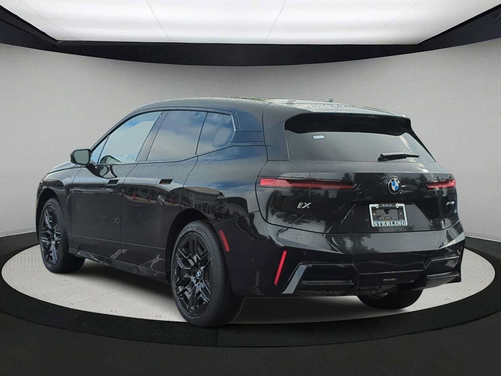 Used 2026 BMW iX xDrive60 w/ M Sport Package AWD/4WD image 6