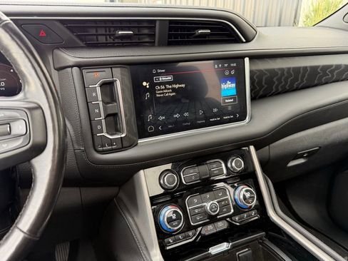 Used 2023 GMC Yukon Denali image 10