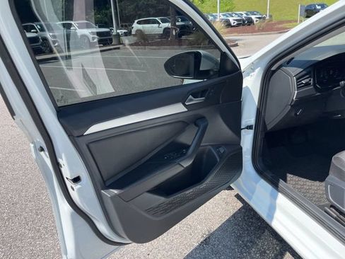 Used 2023 Volkswagen Jetta S FWD image 5