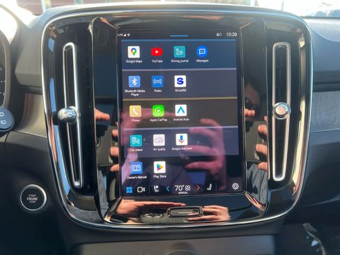 Used 2023 Volvo XC40 B5 Ultimate w/ Protection Package Premier image 20