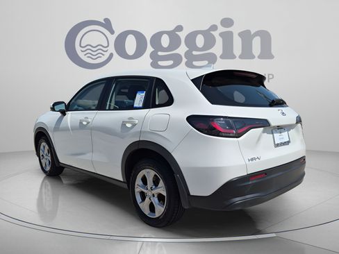 Certified 2024 Honda HR-V LX image 4