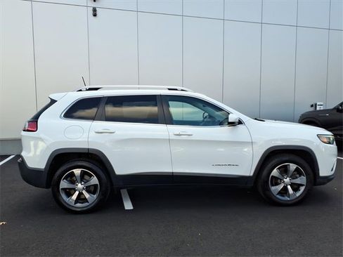 Used 2019 Jeep Cherokee Limited image 6