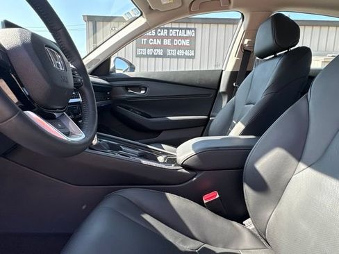 Used 2025 Honda Accord Touring image 12