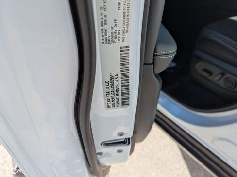 New 2025 Jeep Grand Cherokee Altitude RWD image 41