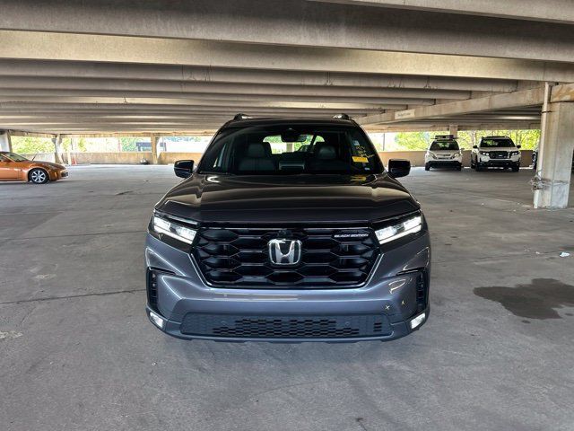 Certified 2025 Honda Pilot Black Edition image 2