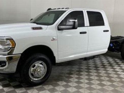 Used 2024 RAM 3500 SLT w/ Quick Order Package 2YG SLT AWD/4WD image 1