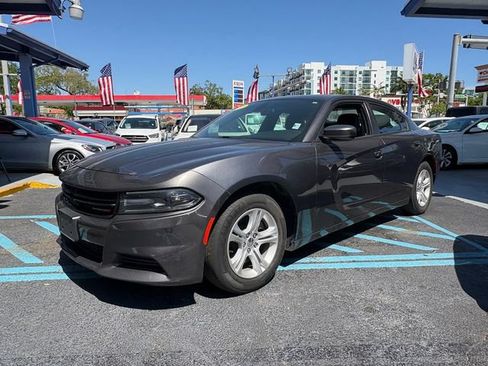 Used 2021 Dodge Charger SXT w/ Leather Interior Group RWD image 12