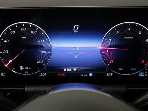 Used 2026 Mercedes-Benz GLA 250 4MATIC image 17