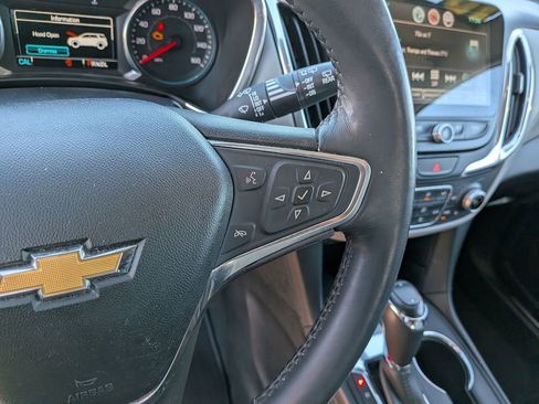 Used 2018 Chevrolet Equinox Premier image 19