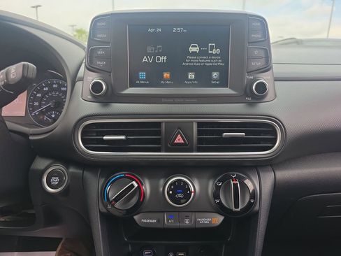 Used 2019 Hyundai Kona SEL FWD image 28