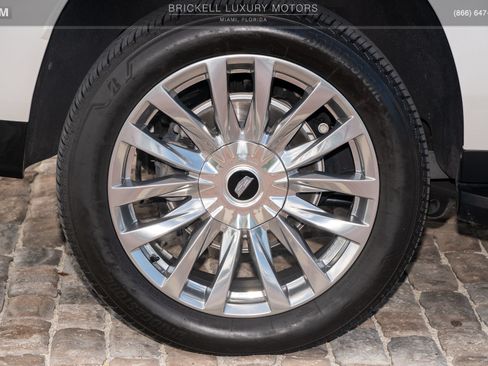 Used 2024 Cadillac Escalade ESV Luxury AWD/4WD image 45