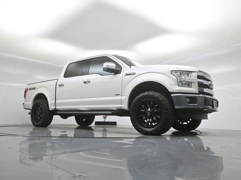 Used 2016 Ford F150 Lariat w/ Equipment Group 502A Luxury AWD/4WD image 3