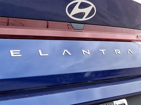 New 2026 Hyundai Elantra SE image 22