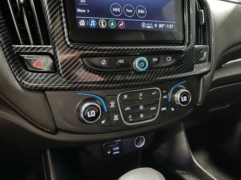 Used 2023 Chevrolet Traverse RS image 32