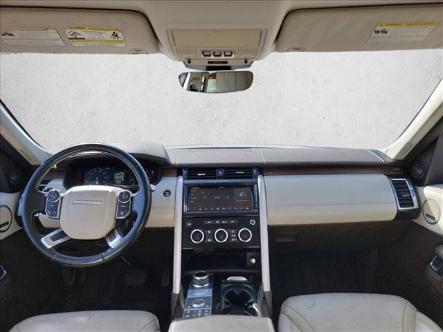 Used 2018 Land Rover Discovery HSE Luxury AWD/4WD image 18