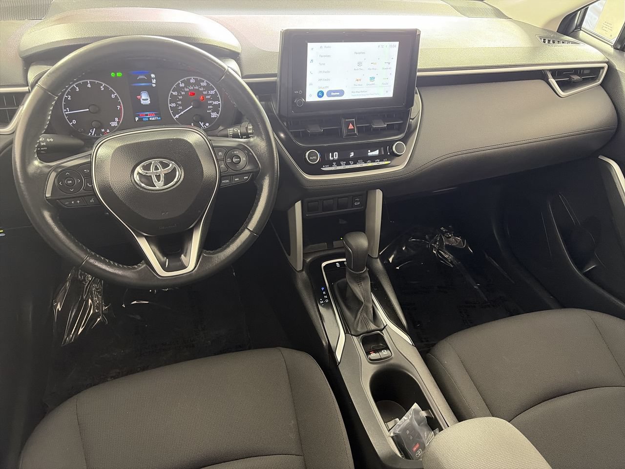 Used 2025 Toyota Corolla Cross LE FWD image 21