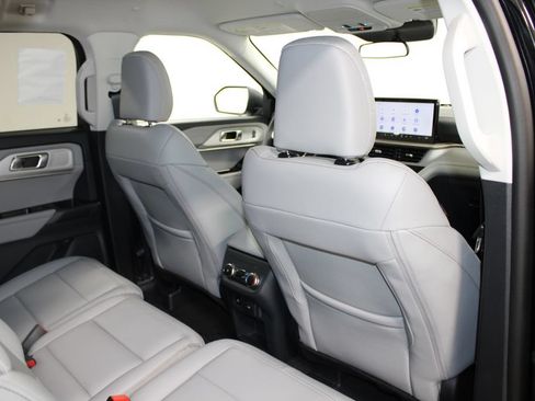 New 2026 Ford Explorer Active w/ Active Comfort Package RWD image 33
